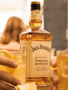 jack-daniels-honey-2-4e699dd8732f5f10ae17241072017058-640-0